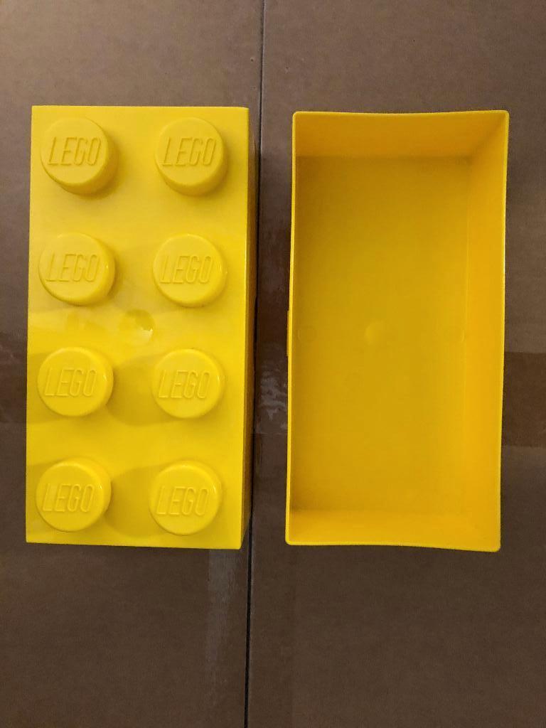 Lego (brood)doos, Ophalen