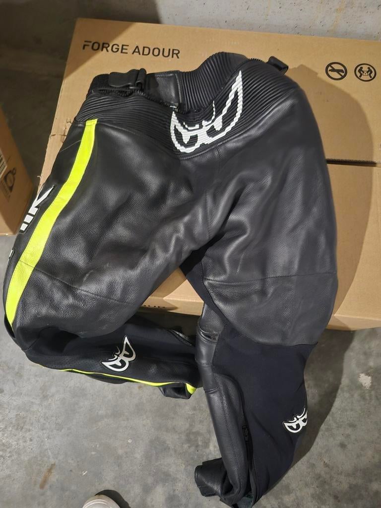 Motor broek berik maat 52, Ophalen