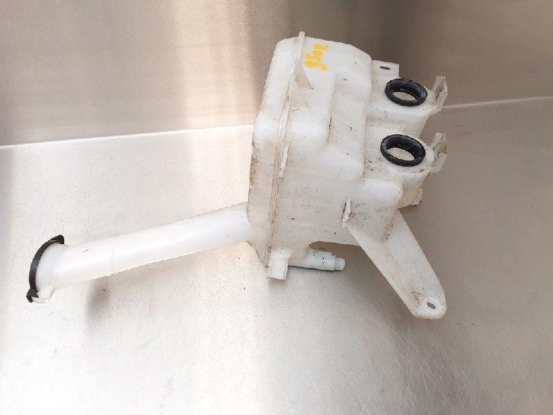 LAVE-GLACE RESERVOIR AVANT Subaru Trezia (01-2011/-), Utilisé, Subaru