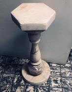 marmeren sokkel, Enlèvement