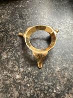 Massief messing driepoot, Enlèvement