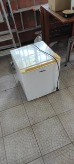 Kleine ijskast. 50 cm x 43 x 43, Elektronische apparatuur, Vriezers en Diepvrieskisten, Ophalen, Zo goed als nieuw