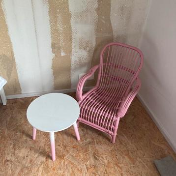 Chaise table lapin rose