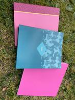 2 ringmappen (onderste is weg), Divers, Ecriture, Enlèvement, Comme neuf