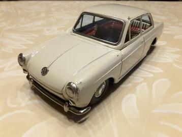 Vw 1500 blikken speelgoedwagen, Made in Japan, Bandai. beschikbaar voor biedingen