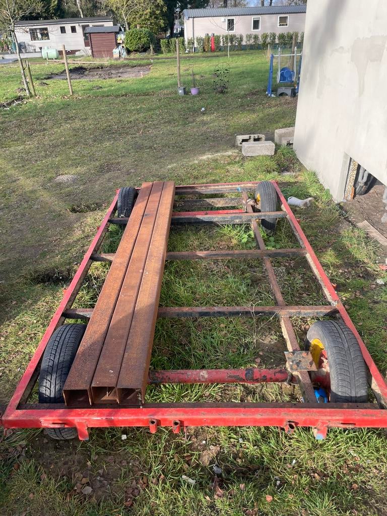 Chassis en ijzeren balken, Bricolage & Construction, Enlèvement, Utilisé, 250 mm ou plus