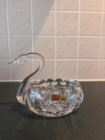 Bohemia kristal, Enlèvement