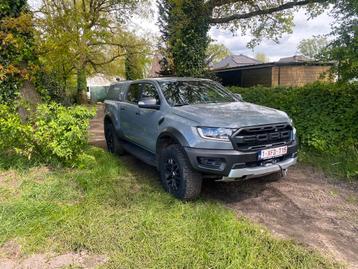 Ford Ranger Raptor avec toit rigide et treuil Warn