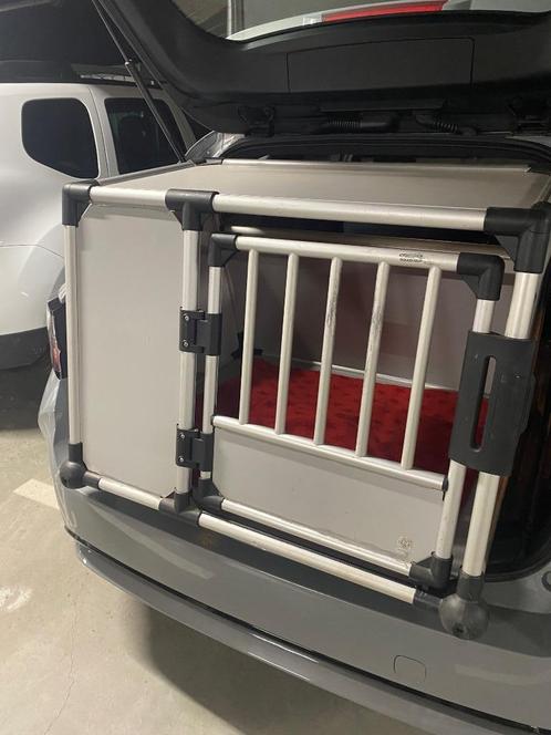Autobench Trixie, Dieren en Toebehoren, Transportboxen, Zo goed als nieuw, Ophalen