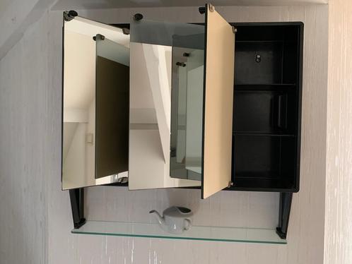Vintage toiletkastje met spiegeldeuren - 50x63x13 cm, Antiquités & Art, Antiquités | Meubles | Armoires, Enlèvement ou Envoi