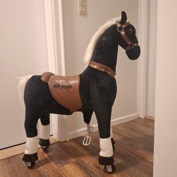 Zwarte Pony van MyPony beschikbaar voor biedingen