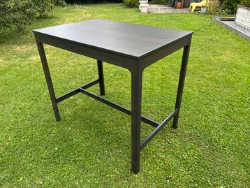 Table haute Ikea bois brun foncé structuré beschikbaar voor biedingen