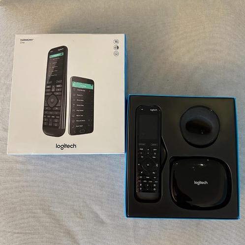 Logitech Harmony Elite avec Hub - Télécommande universelle, TV, Hi-fi & Vidéo, Télécommandes, Utilisé, Enlèvement ou Envoi