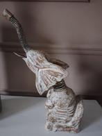 Houten gepatineerde olifant met spiralen, Antiquités & Art, Art | Sculptures & Bois, Enlèvement