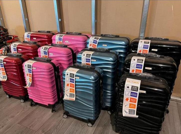 ‼️NIEUW‼️ 3 delige reiskoffer, Handtassen en Accessoires, Koffers, Nieuw, Hard kunststof, Wieltjes, Ophalen of Verzenden