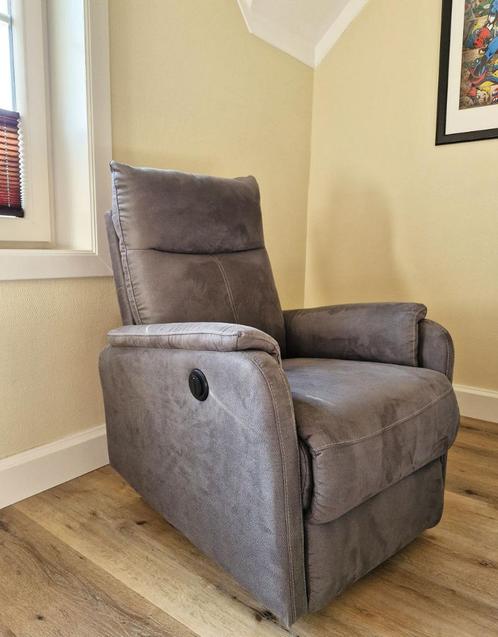 Relax zetel ABILDSKOV (Jysk) elektrisch, Huis en Inrichting, Fauteuils, Zo goed als nieuw, Stof, 75 tot 100 cm, 75 tot 100 cm