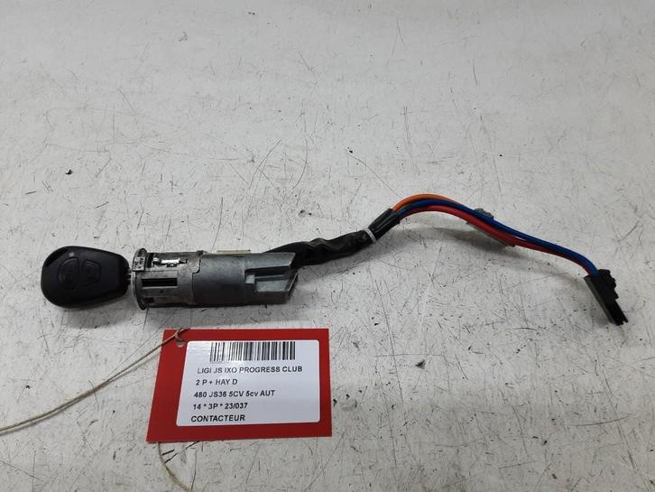 CONTACTSLOT Ligier JS36 Algemeen (07-1970/-), Auto-onderdelen, Overige Auto-onderdelen, Overige automerken, Gebruikt