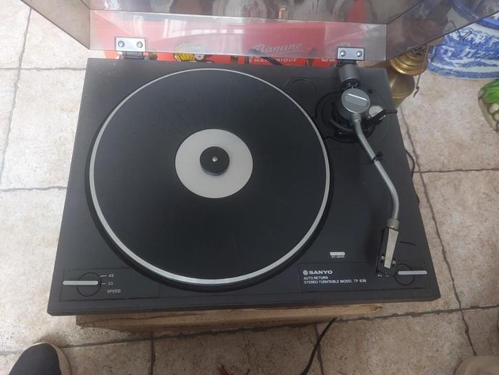 platine vinyle stéréo  Sanyo Model TP 636, Audio, Tv en Foto, Platenspelers, Gebruikt, Platenspeler, Overige merken, Automatisch