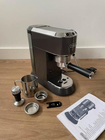 DeLonghi Dedica Arte EC885.GY Handmatige koffiemachine beschikbaar voor biedingen