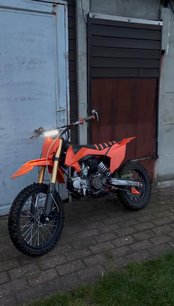 125cc 4 takt, Fietsen en Brommers, Brommers | Crossbrommers, Zo goed als nieuw, Ophalen