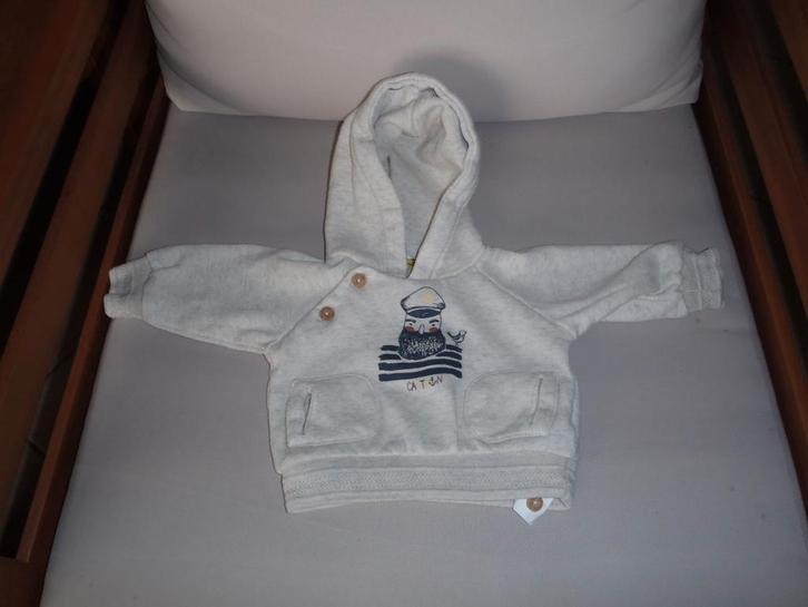 pull + capuchon taille 62, Enfants & Bébés, Vêtements de bébé | Taille 62, Comme neuf, Garçon, Pull ou Veste, Enlèvement ou Envoi