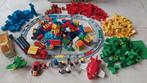 Lego Duplo in goede staat met elektrische trein, Kinderen en Baby's, Speelgoed | Duplo en Lego, Ophalen of Verzenden, Zo goed als nieuw