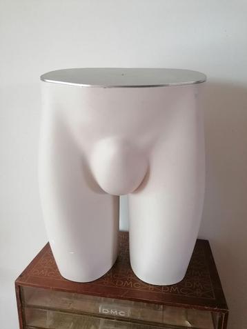 Heuptorso paspop mannelijk model beschikbaar voor biedingen