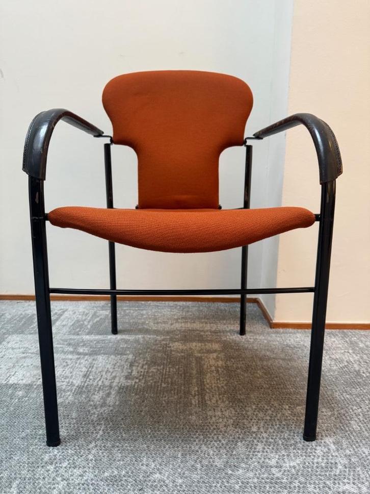 Varius d'Oscar Tusquets, années 1980, Huis en Inrichting, Stoelen, Gebruikt, Vijf, Zes of meer stoelen, Leer, Metaal, Stof, Overige kleuren