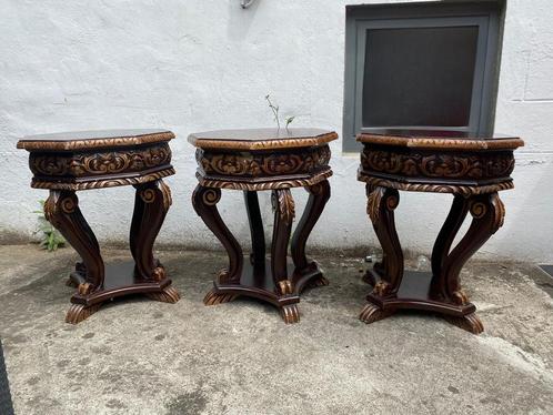Tables en bois sculpté - ensemble de 3 pièces, Antiek en Kunst, Kunst | Beelden en Houtsnijwerken, Ophalen