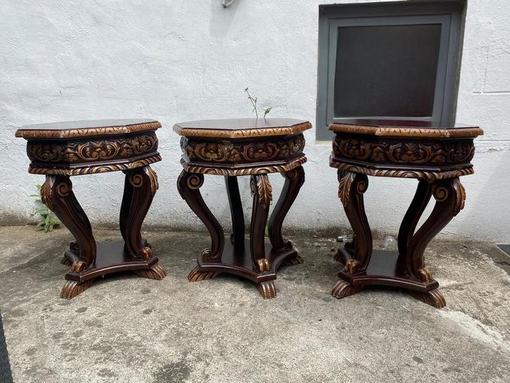 Tables en bois sculpté - ensemble de 3 pièces, Antiek en Kunst, Kunst | Beelden en Houtsnijwerken, Ophalen