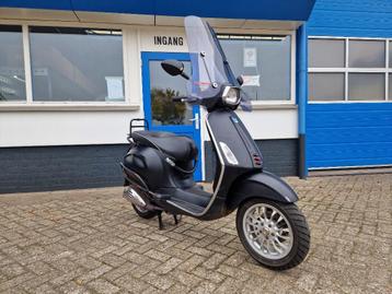 Vespa sprint 2017 a klasse ( Nederland ) A-KLASSE primavera beschikbaar voor biedingen