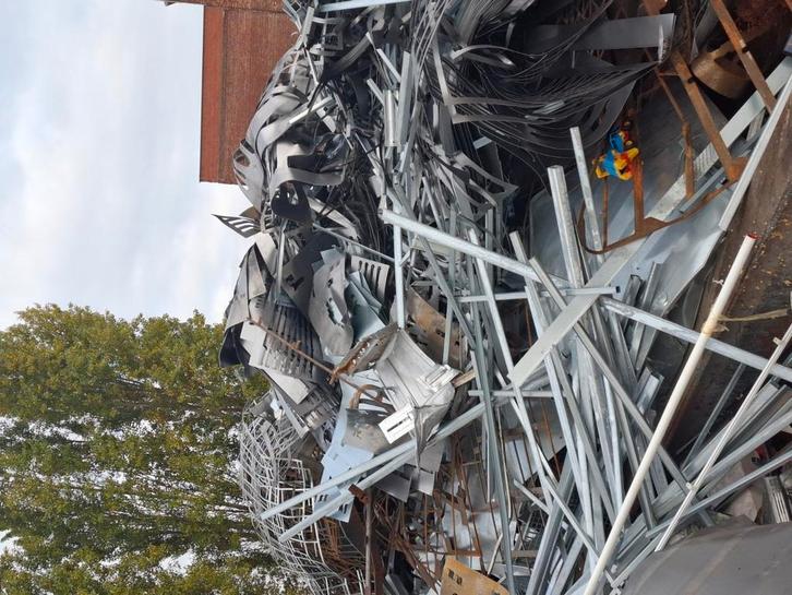 Bonjour je suis Ferrailleur GSM 0485 04 01 29 Apple svp, Doe-het-zelf en Bouw, Metalen, Gebruikt, Ophalen