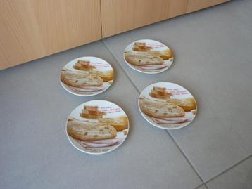 Set van 4 porseleinen brood borden bord beschikbaar voor biedingen