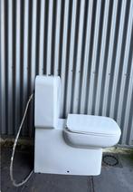 Staand toilet - Design model, Doe-het-zelf en Bouw, Sanitair, Ophalen, Gebruikt, Toilet