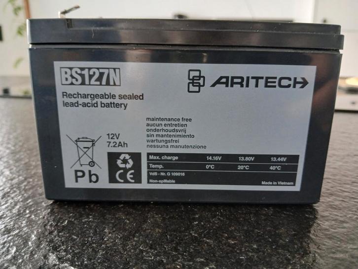 2 batterijen/accu sturing rookkoepel velux, Diversen, Overige Diversen, Gebruikt, Ophalen