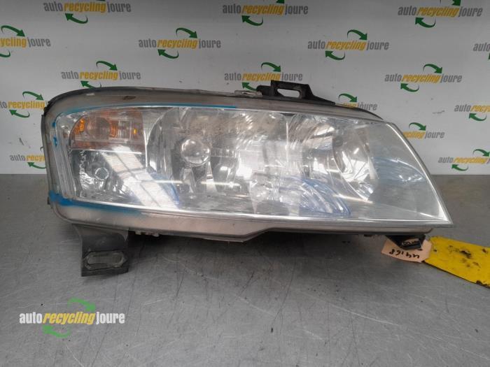 Phare droit d'un Fiat Stilo, Autos : Pièces & Accessoires, Éclairage, Fiat, Utilisé, 3 mois de garantie