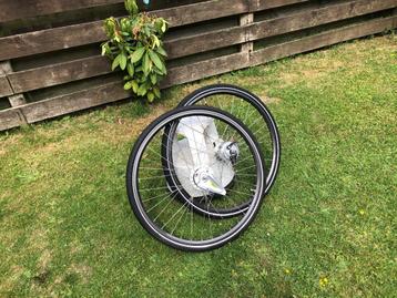 Set Wielen 28 inch achterwiel 5 versnellingen trommelrem beschikbaar voor biedingen