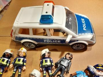 Playmobil hulpdiensten en auto met licht en geluid beschikbaar voor biedingen