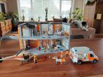 Playmobil ziekenhuis met helekopter en ambulance, Kinderen en Baby's, Speelgoed | Playmobil, Ophalen of Verzenden, Zo goed als nieuw