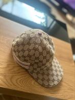 Casquette Gucci rose, Vêtements | Hommes, Chapeaux & Casquettes, Comme neuf