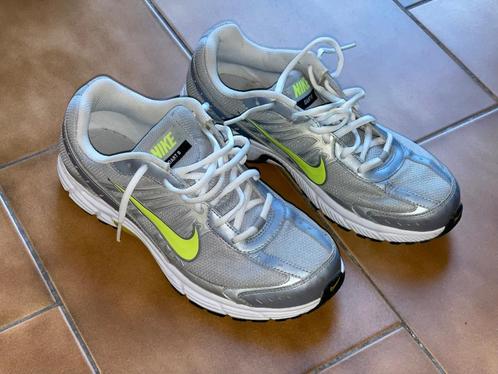 Runing 41 schoenen - Nike Dart 8 - Mix - Nieuwstaat, Sport en Fitness, Loopsport en Atletiek, Nieuw, Hardloopschoenen, Hardlopen