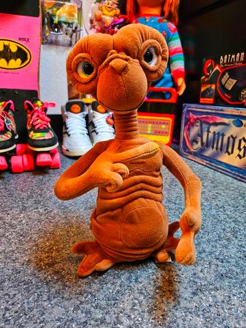 E.T. The Extraterrestrial Plush  beschikbaar voor biedingen