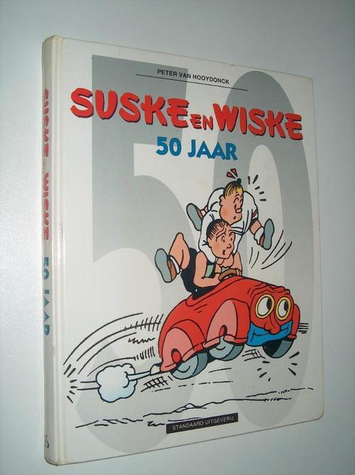 Suske en Wiske 50 jaar - Peter Van Hooydonck, Boeken, Stripverhalen, Gelezen, Eén stripboek, Ophalen of Verzenden