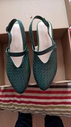 Damesschoenen, Kleding | Dames, Schoenen met lage hakken, Ophalen of Verzenden, Zo goed als nieuw, Groen