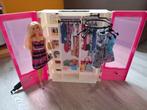 Barbie fashionistas kledingkast met pop, Kinderen en Baby's, Speelgoed | Poppen, Ophalen of Verzenden, Zo goed als nieuw, Barbie