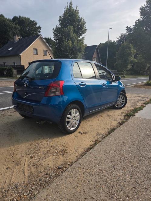 Toyota Yaris benzine heel proper gekeurd., Auto's, Toyota, Particulier, Benzine, Euro 4, Dealer onderhouden, Onderhoudsboekje