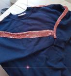 Donker blauwe sweater met roze  palleten op de armen  S, Maat 46 (S) of kleiner, Gedragen, Blauw, Ophalen of Verzenden