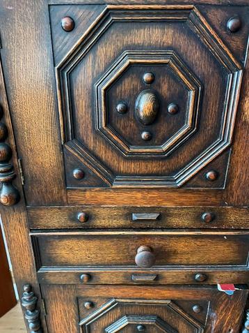 Armoire ancienne à quatre portes et deux tiroirs, Enlèvement, Utilisé