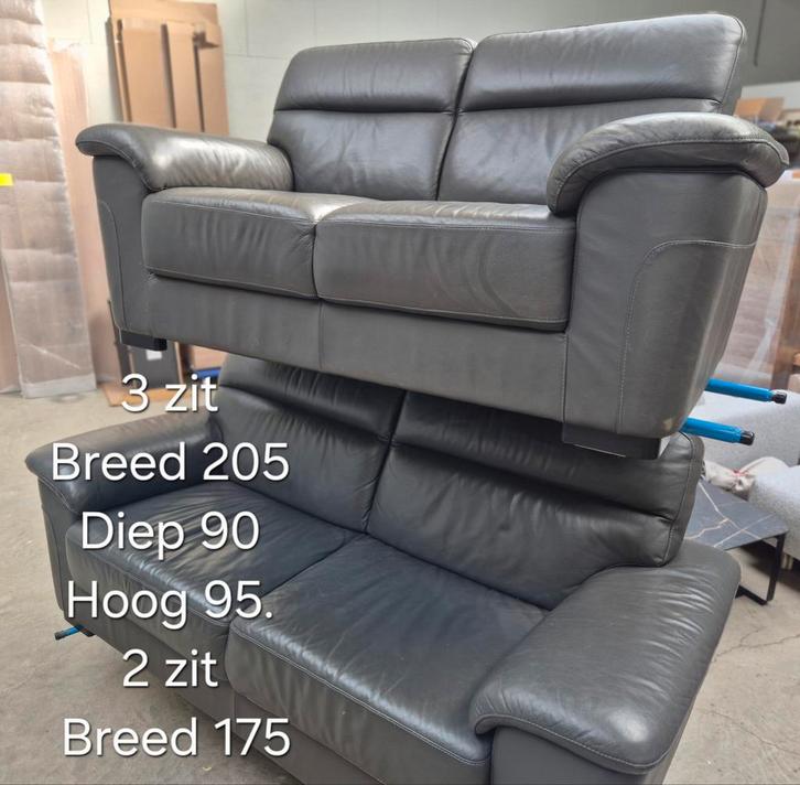 2 grijze lederen banken. Grote hoekzetel. Velours 2 en 3 zit, Huis en Inrichting, Zetels | Zetels, Hoekbank, Stof, Ophalen