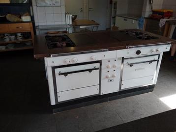 Gasvuur, old school, vintage, industrieel beschikbaar voor biedingen
